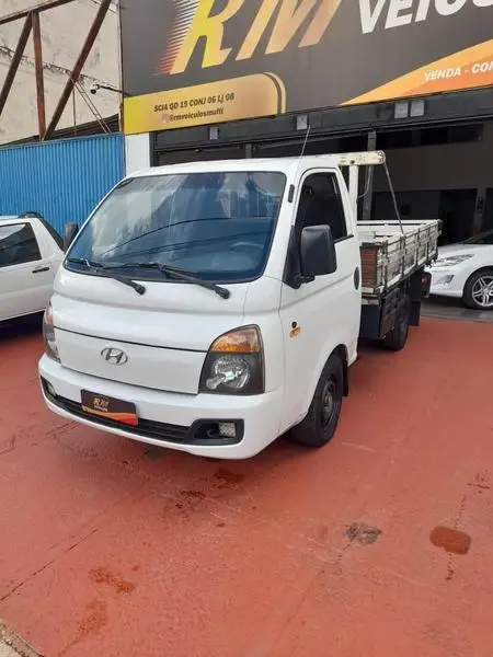 Carro Hyundai HR 2017 2.5 CRDi Longo com Caçamba