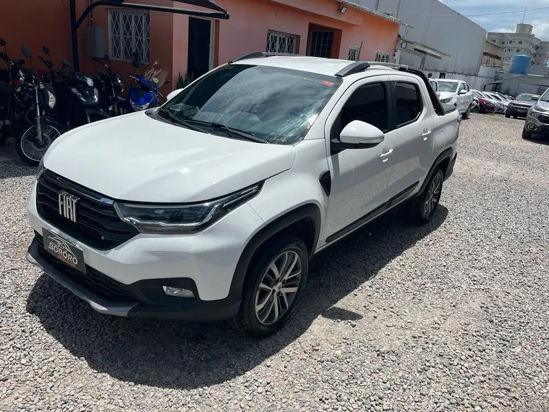 Fiat Strada Volcano 1.3 CD (Flex)