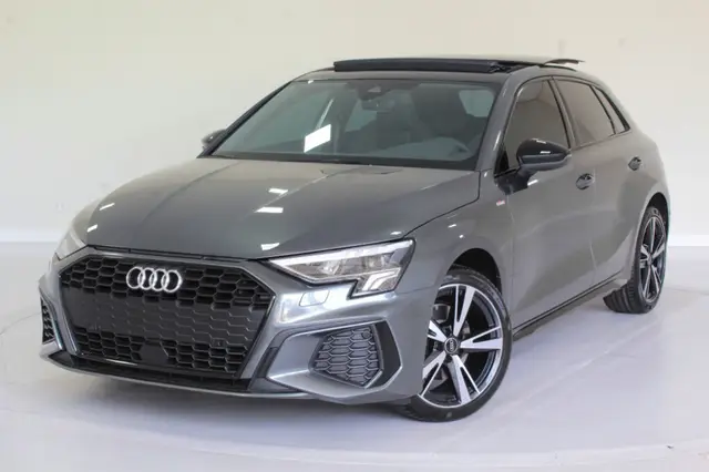 Carro Audi A3 Sportback 2024 S-Line 2.0 TFSI S-Tron.(Híb.)