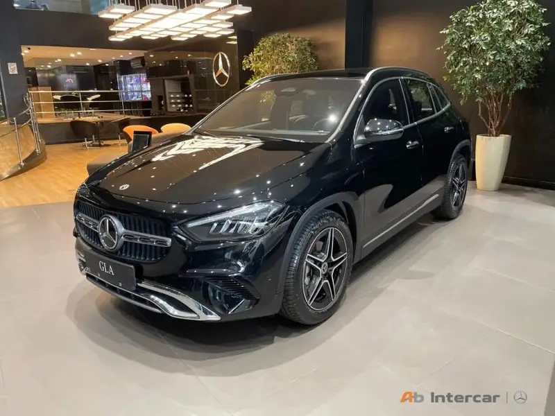 Mercedes-Benz GLA 200 Progressive