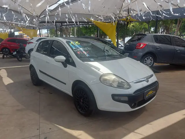Carro Fiat Punto 2013 Attractive 1.4 (Flex)