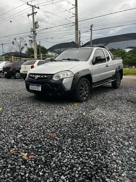 Fiat Strada Adventure 1.8 16V (Flex) (Cabine Dupla)