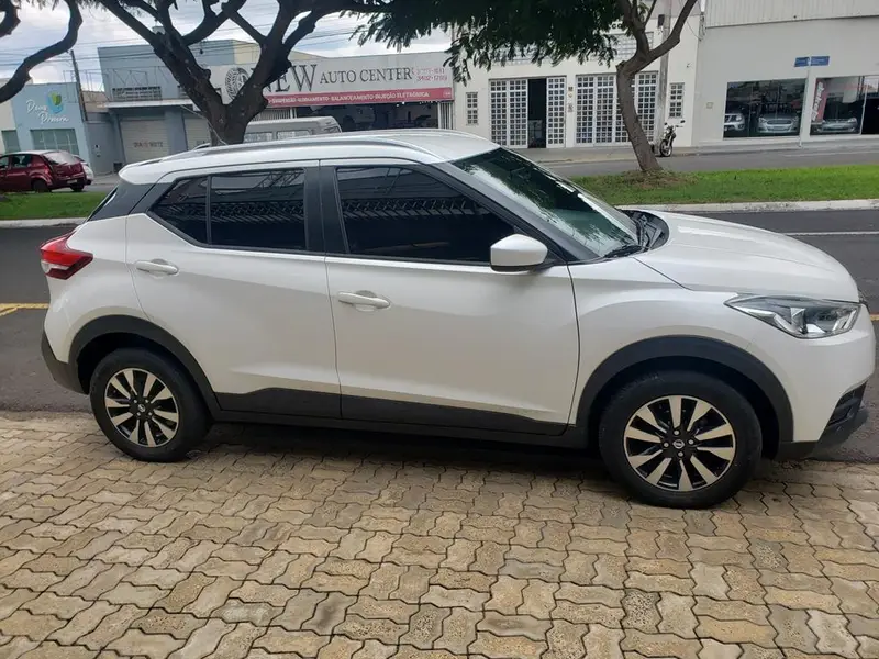 Nissan Kicks 1.6 S (Flex)