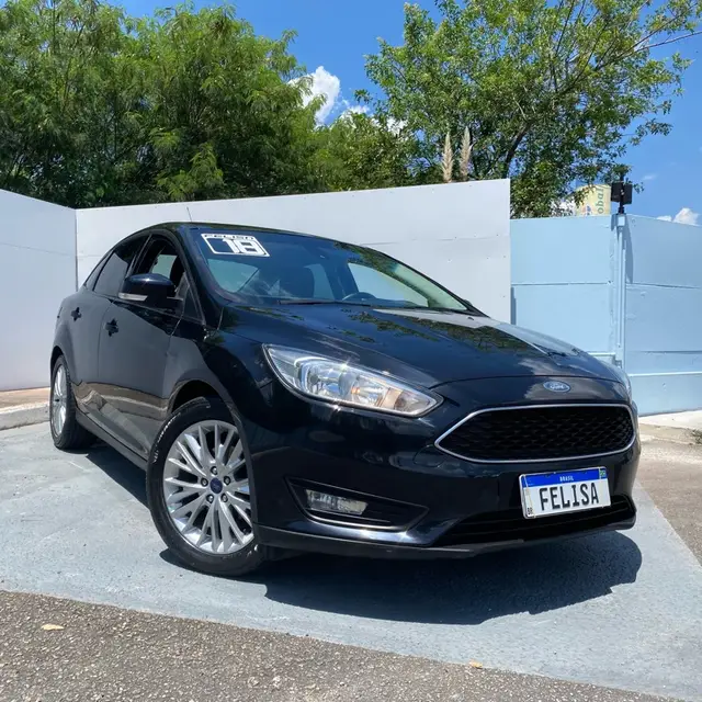 Carro Ford Focus Hatch 2018 SE Plus 2.0 PowerShift