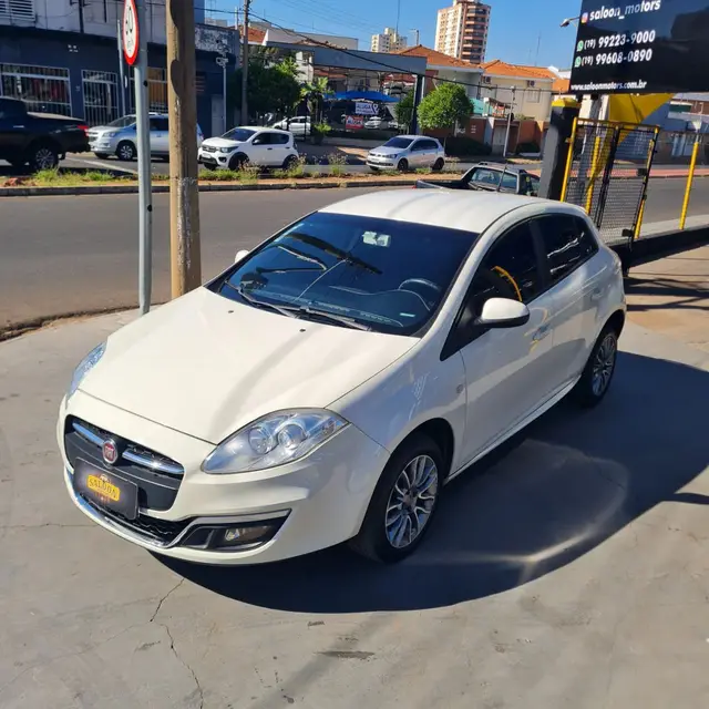 Carro Fiat Bravo 2016 BlackMotion 1.8 Dualogic Flex 5p