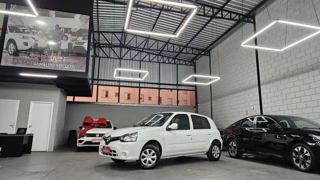 Carro Renault Clio 2016 Expression 1.0 16V (Flex)