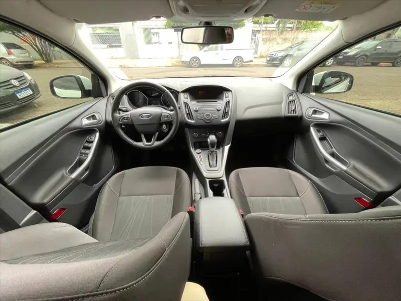 Ford Focus Sedan Focus Fastback SE 2.0 PowerShift