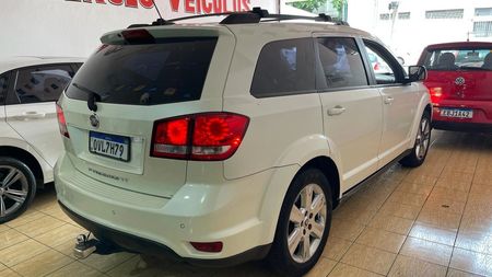 Freemont 2.4 16V Emotion (Aut)
