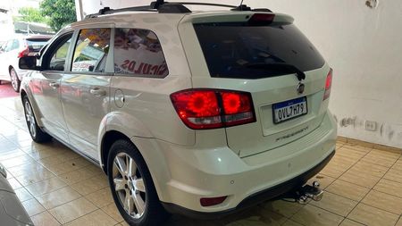 Freemont 2.4 16V Emotion (Aut)