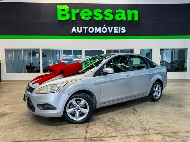 Carro Ford Focus Sedan 2013 GLX 2.0 16V (Flex)