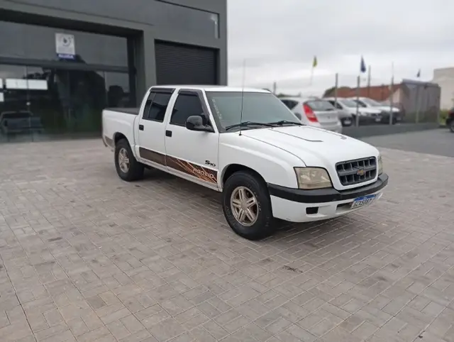Carro Chevrolet S10 Cabine Dupla 2003 S10 4x2 2.8 (nova série) (Cab Dupla)