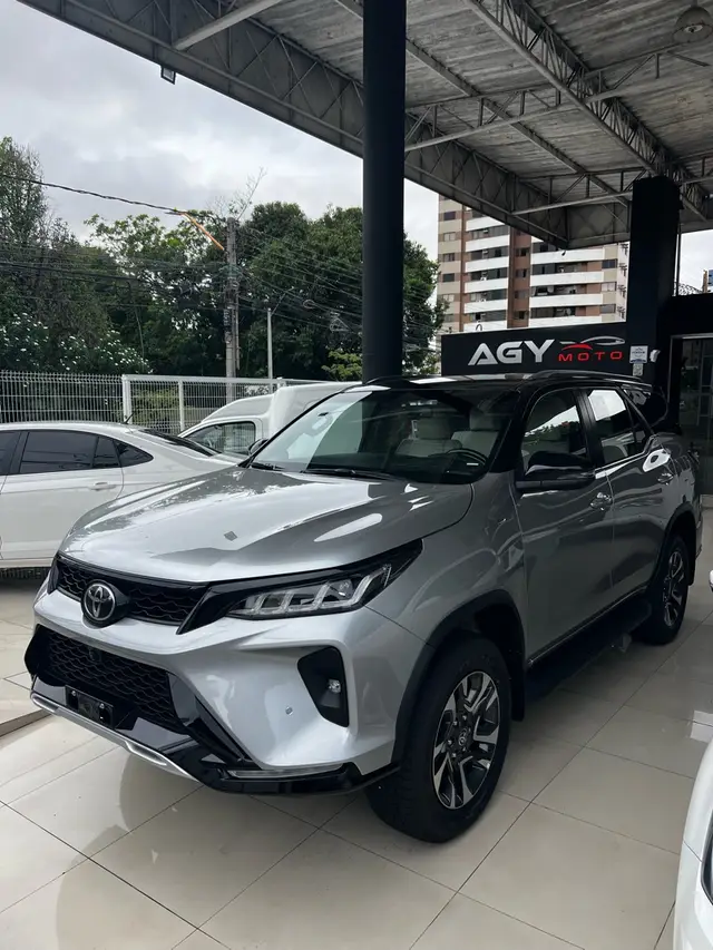 Carro Toyota SW4 2024 Diamond  2.8 Turbodiesel 4x4 (Aut.)