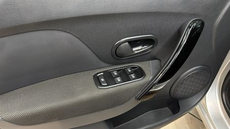 Logan Zen 1.0 12V SCe (Flex)