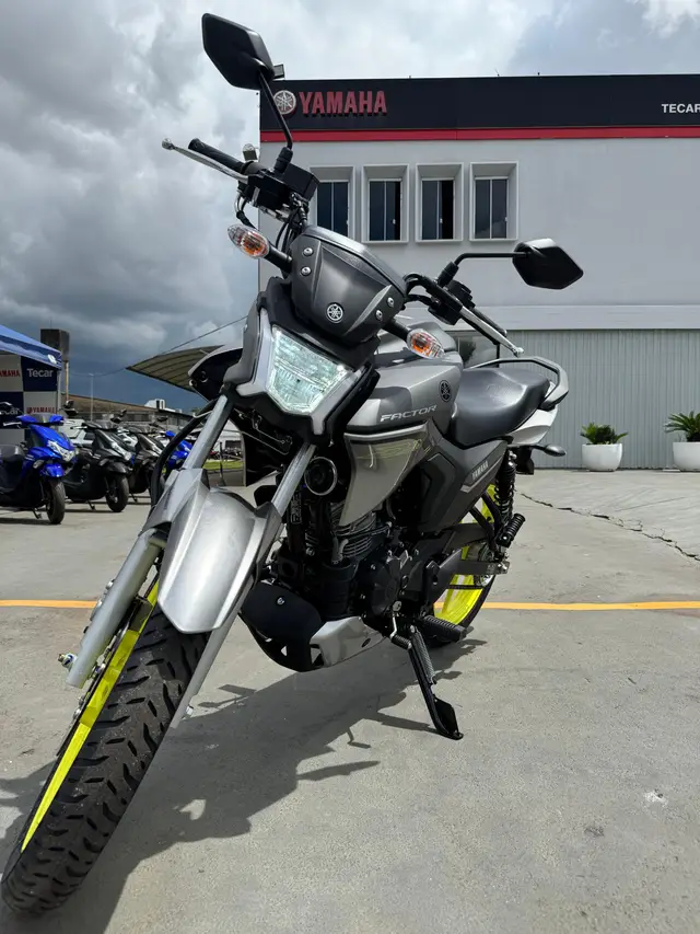 Moto Yamaha YBR 150 Factor 2025 DX