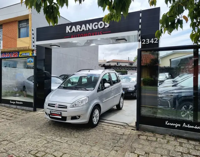 Carro Fiat Idea 2014 Attractive 1.4 8V (Flex)