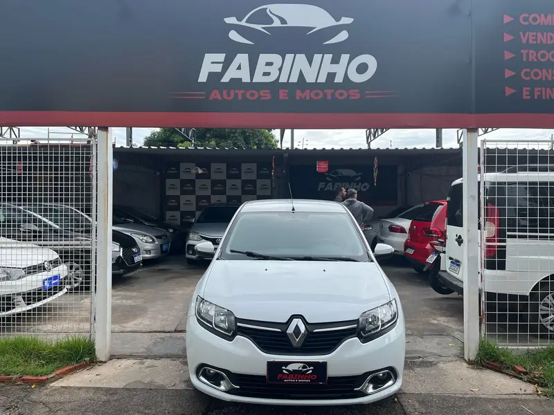 Renault Logan Expression 1.6 16V SCe (Flex)