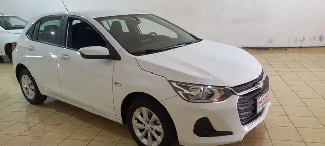 Carro Chevrolet Onix 2023 LT 1.0