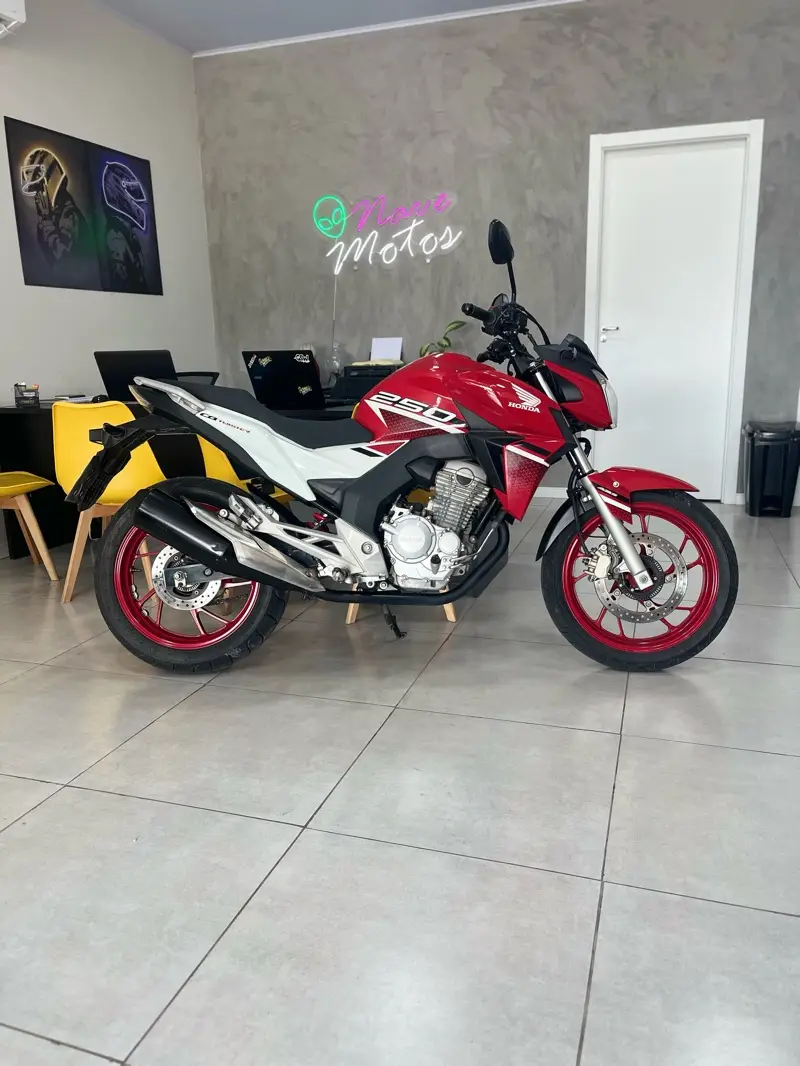 Honda CB 250F Twister (CBS)