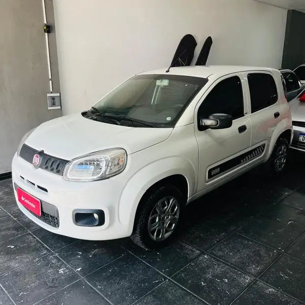 Carro Fiat Uno 2015 Attractive 1.0 8V (Flex) 4p