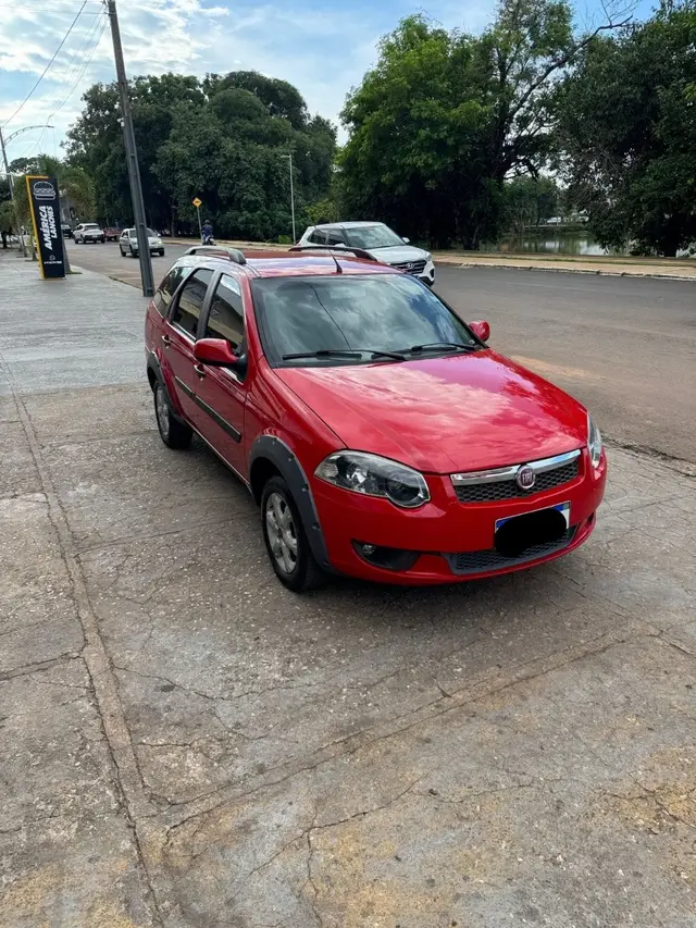 Carro Fiat Weekend 2015 Trekking 1.6 E.torQ (Flex)