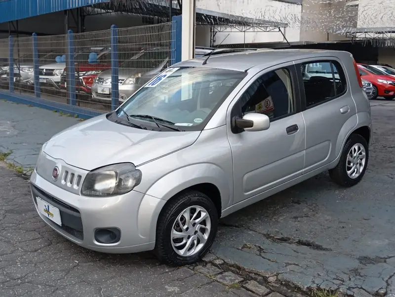 Fiat Uno Vivace 1.0 8V (Flex) 4p