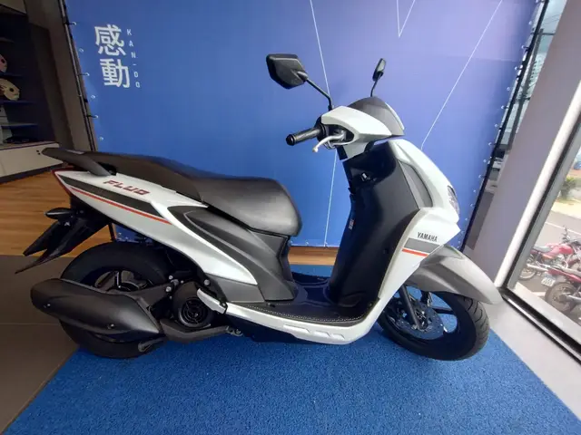 Carro Yamaha Fluo 2023 ABS