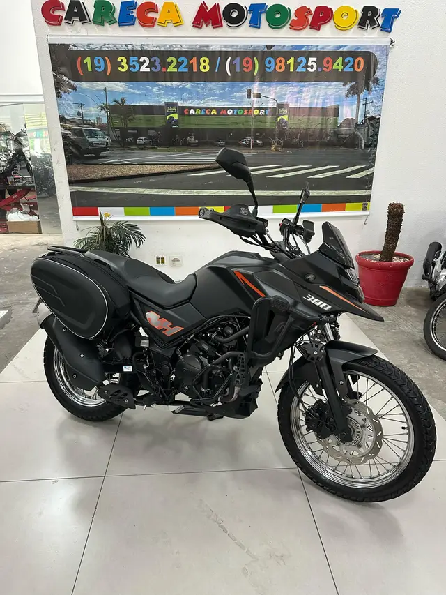 Carro Dafra NH 2024 300