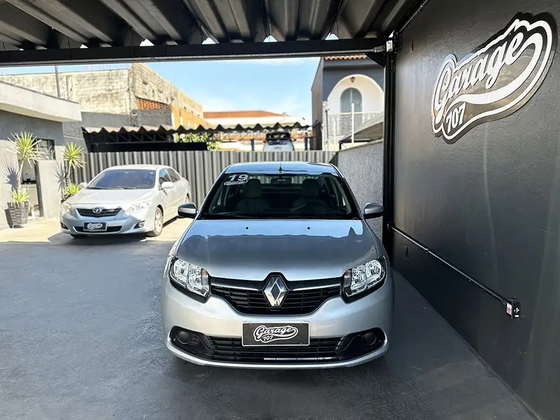 Renault Logan Expression 1.6 16V SCe (Flex)
