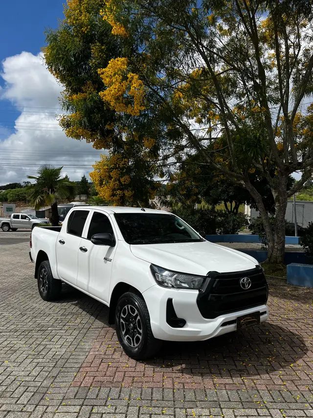 Carro Toyota Hilux Cabine Dupla 2021 STD Power Pack 2.8 TDI CD 4x4