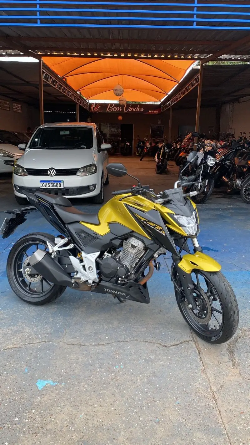 Honda CB 300F Twister Standard