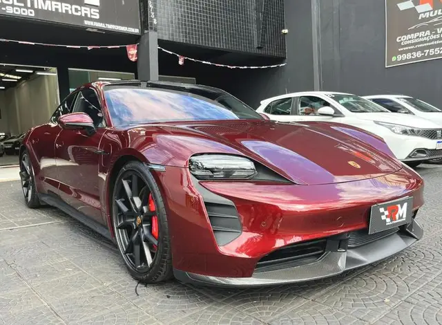Carro Porsche Taycan 2023 GTS (Elétrico)
