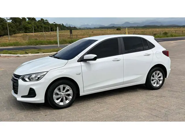 Carro Chevrolet Onix 2023 LT 1.0