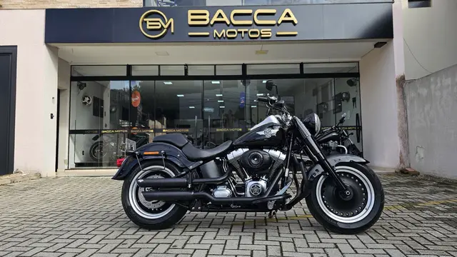 Carro Harley-Davidson Dyna 2014 Fat Boy FLSTFB