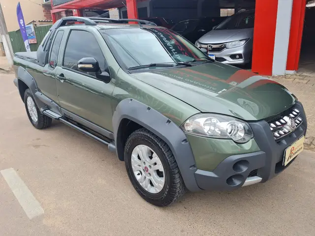 Carro Fiat Strada 2011 Adventure Locker 1.8 16V (Cabine Estendida)