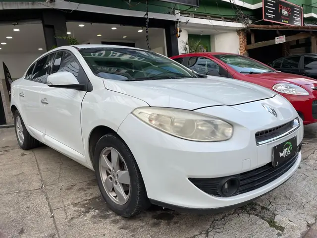 Carro Renault Fluence 2014 2.0 16V Dynamique (Flex)
