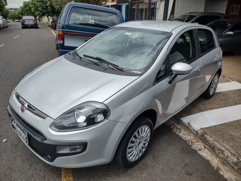 Fiat Punto Attractive 1.4 (Flex)