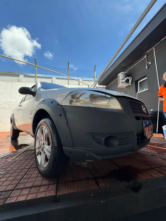 Carro Fiat Strada 2013 Working 1.4 (Flex)