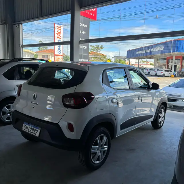 Carro Renault Kwid 2024 Intense 1.0 12v SCe (Flex)