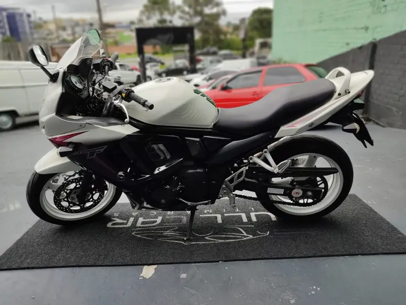 Suzuki GSX  650F