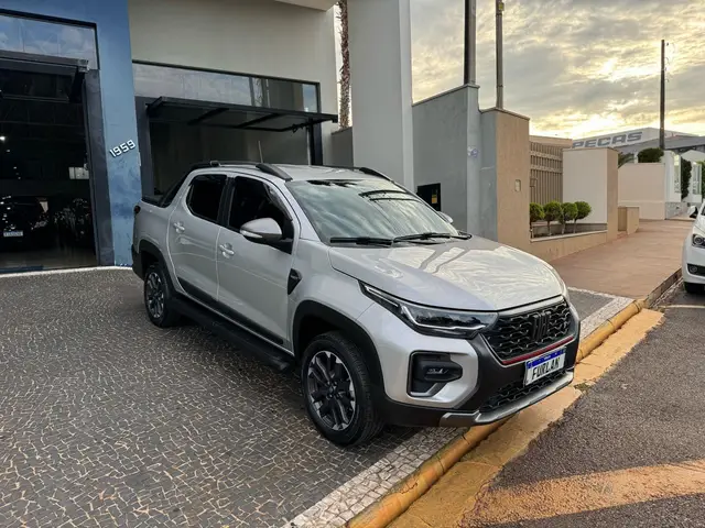 Carro Fiat Strada 2024 Ultra 1.0 Turbo