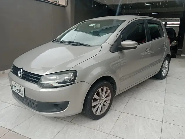 Carro Volkswagen Fox 2013 1.0 VHT (Flex) 4p