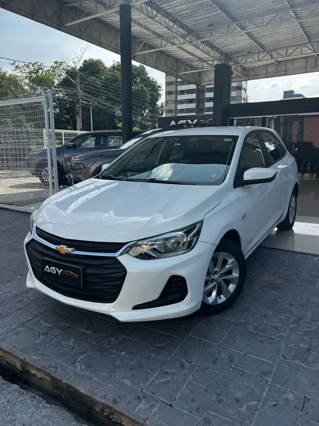 Carro Chevrolet Onix 2023 LT 1.0