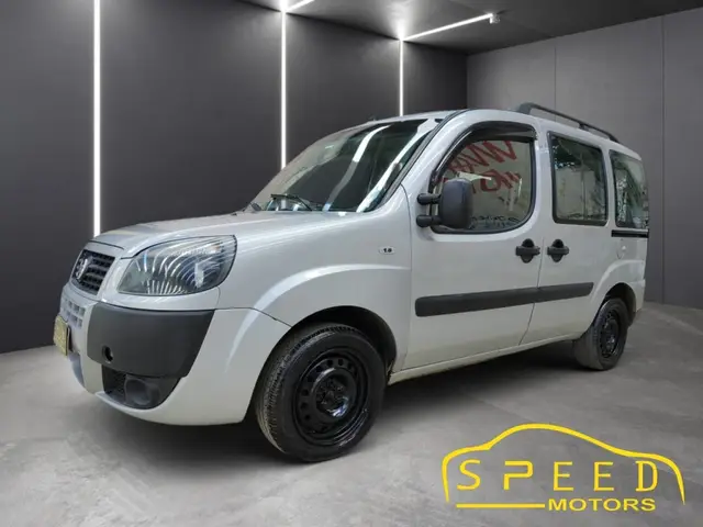 Carro Fiat Doblò 2019 Essence 1.8 16V (Flex)