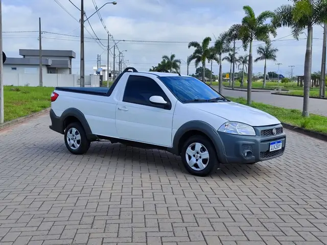 Carro Fiat Strada 2018 Hard Working 1.4 (Flex) (Cabine Simples)