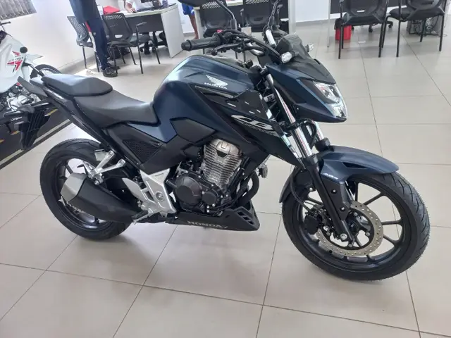 Moto Honda CB 300F Twister 2025 (ABS)