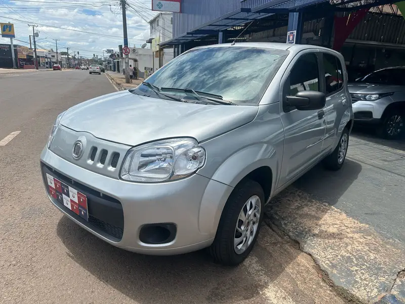 Fiat Uno Vivace 1.0 8V (Flex) 4p