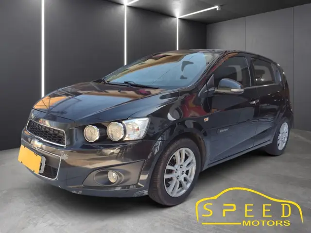 Carro Chevrolet Sonic 2014 Hatch LTZ 1.6 (Aut)