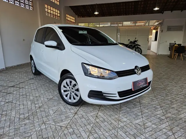 Carro Volkswagen Fox 2018 1.0 MPI Trendline (Flex)
