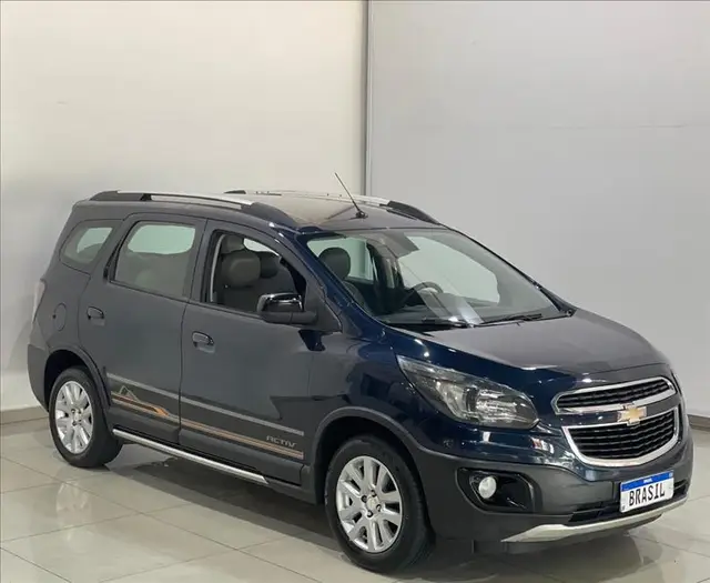 Carro Chevrolet Spin 2017 Activ 1.8 (Flex) (Aut)