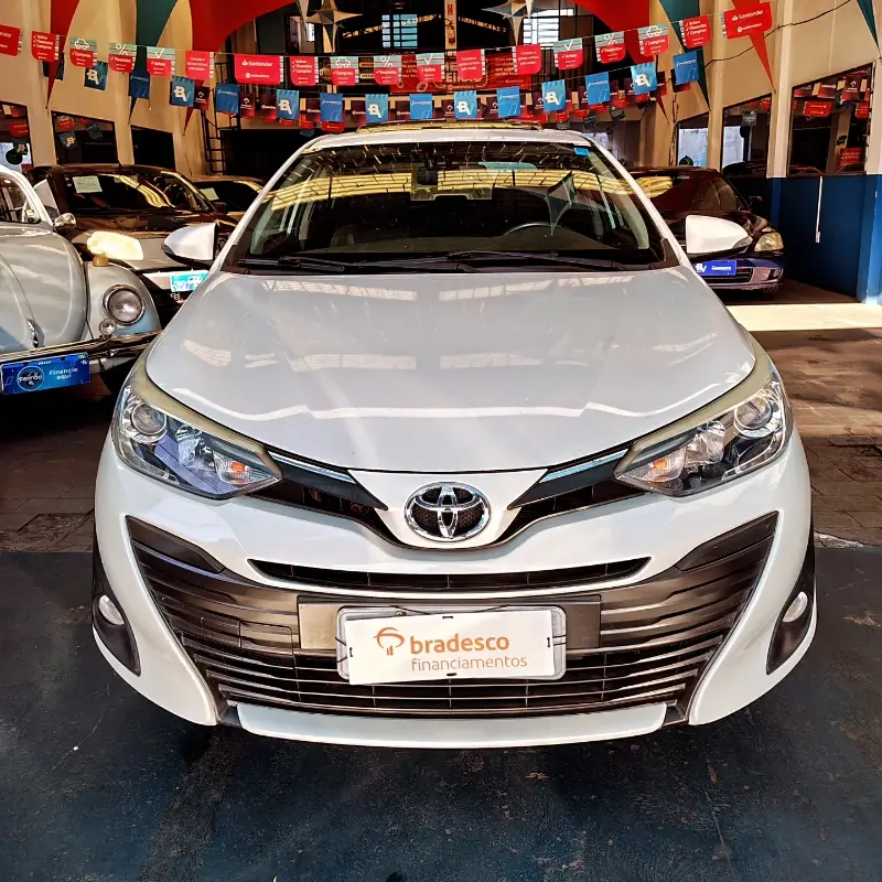 Toyota Yaris Sedan 1.5 XLS CVT (Flex)